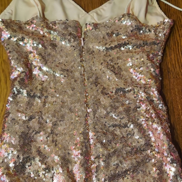 GOLD PARTY Sequin Bodycon Slip Dress 💕 - Picture 6 of 12